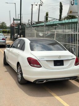 
										2016 Mercedes-Benz C300 full									