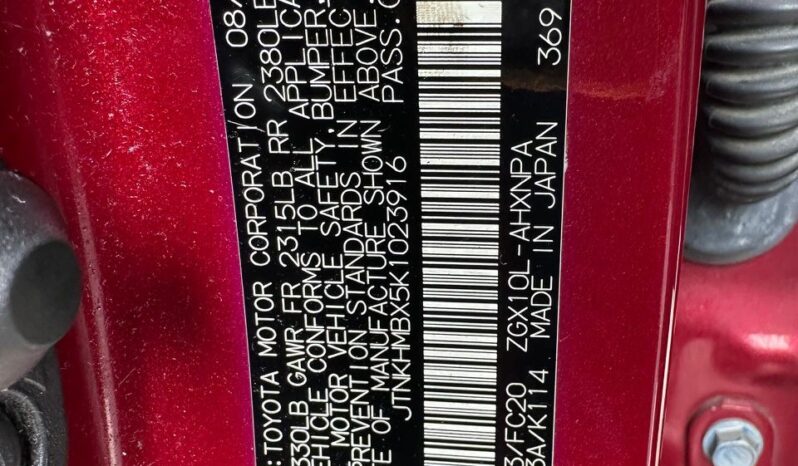 
								2019 Toyota C-HR full									