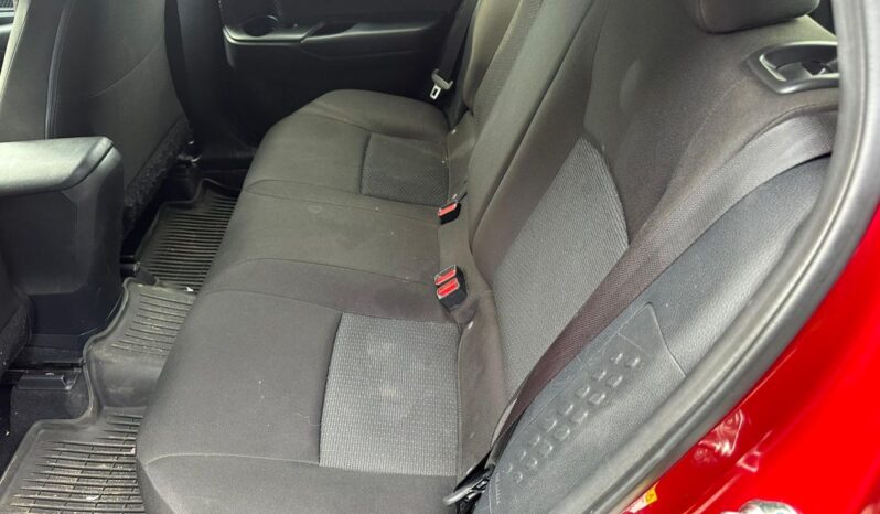 
								2019 Toyota C-HR full									