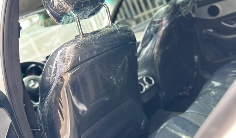 
								2016 Mercedes-Benz C300 full									