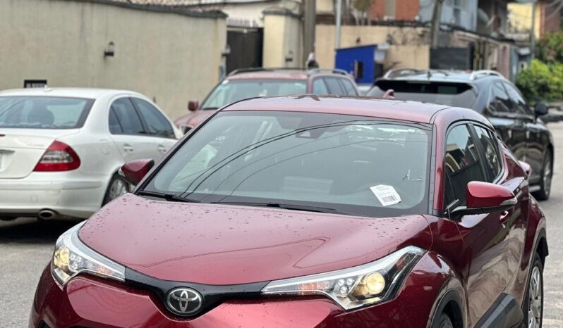 
								2019 Toyota C-HR full									