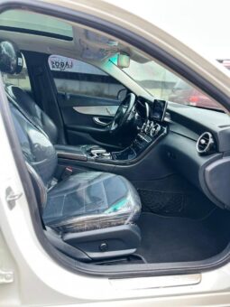 
										2016 Mercedes-Benz C300 full									