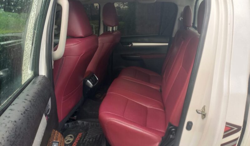 
								2017 Toyota Hilux full									