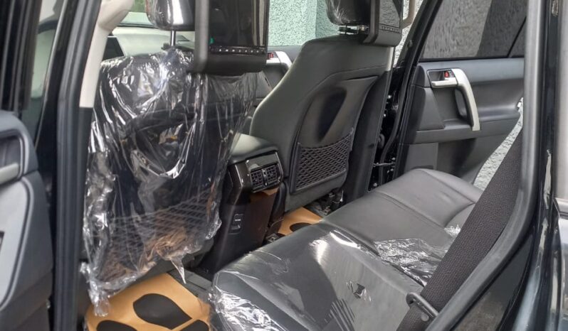 
								2020 Toyota Prado full									