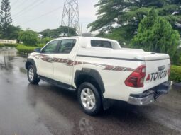 
										2017 Toyota Hilux full									