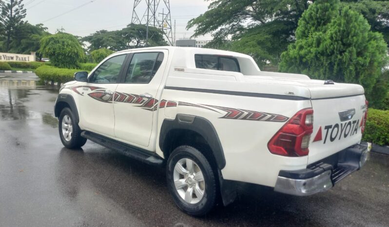 
								2017 Toyota Hilux full									