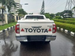 
										2017 Toyota Hilux full									
