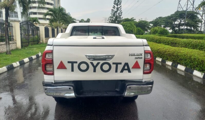 
								2017 Toyota Hilux full									