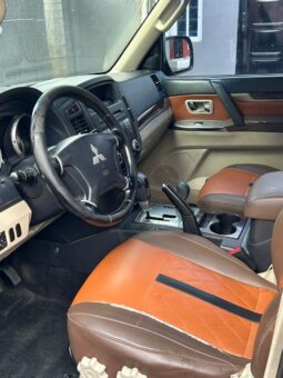 
										2012 Mitsubishi Pajero full									