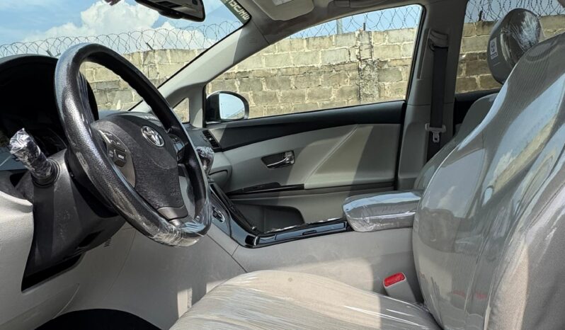 
								2010 Toyota Venza full									