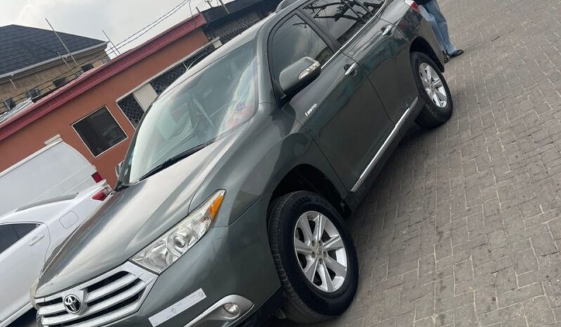 
								2011 Toyota Highlander full									