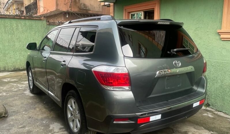 
								2011 Toyota Highlander full									