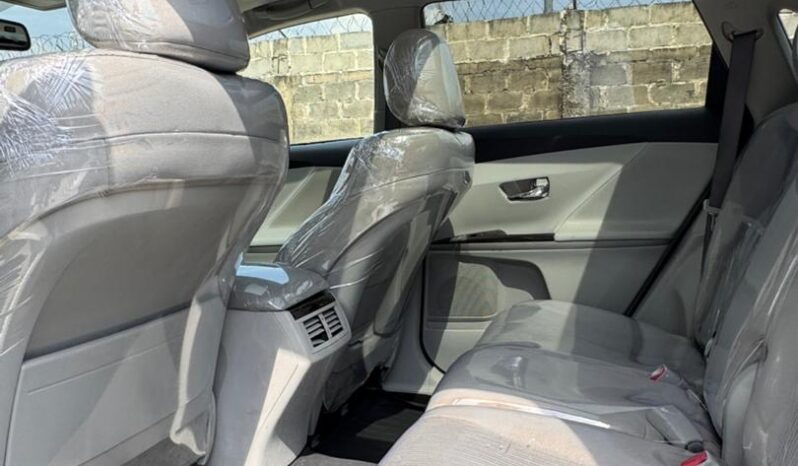 
								2010 Toyota Venza full									