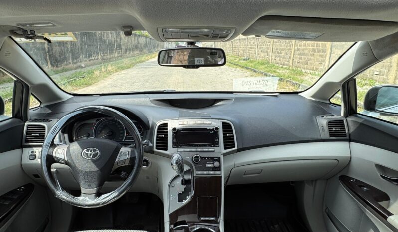 
								2010 Toyota Venza full									