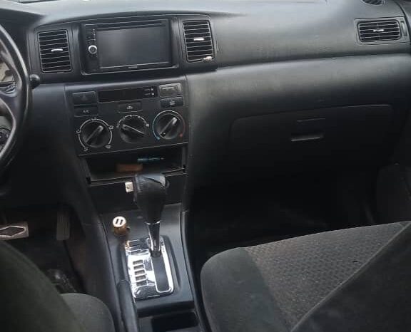 
								2005 Toyota Corolla full									