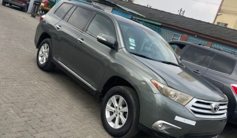 
								2011 Toyota Highlander full									