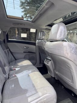 
										2010 Toyota Venza full									