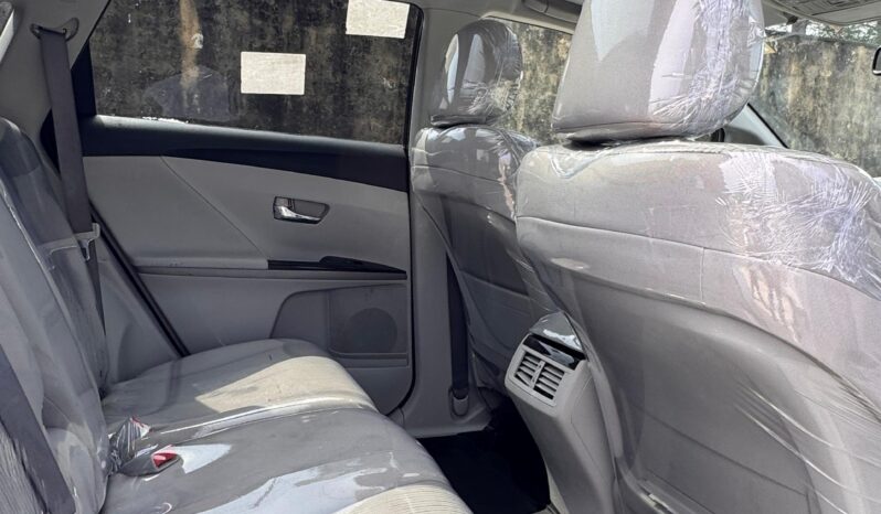 
								2010 Toyota Venza full									