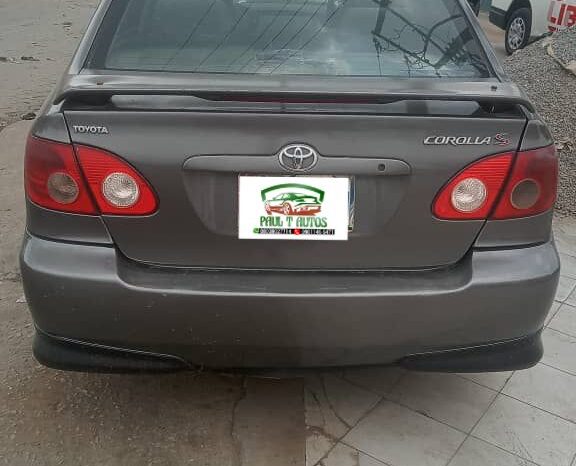 
								2005 Toyota Corolla full									