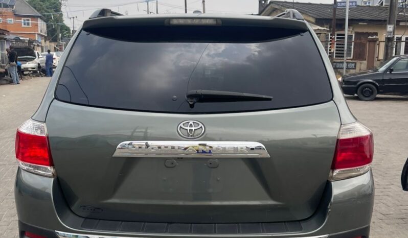 
								2011 Toyota Highlander full									