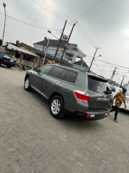 
										2011 Toyota Highlander full									