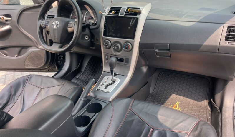 
								2012 Toyota Corolla full									