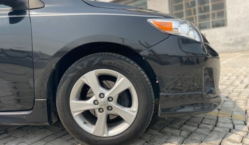 
								2012 Toyota Corolla full									