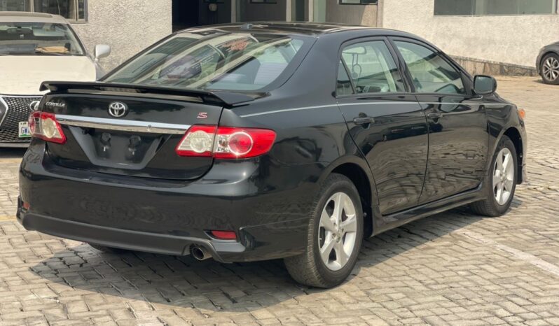 
								2012 Toyota Corolla full									