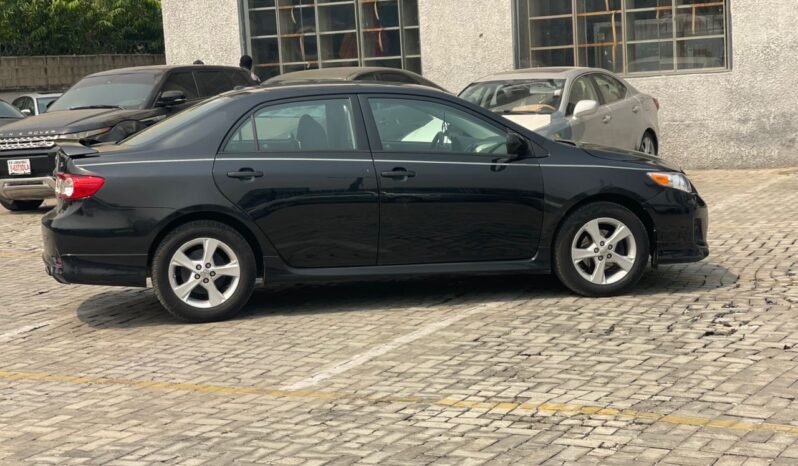 
								2012 Toyota Corolla full									