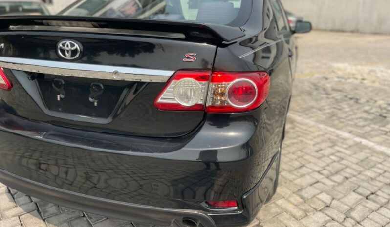 
								2012 Toyota Corolla full									