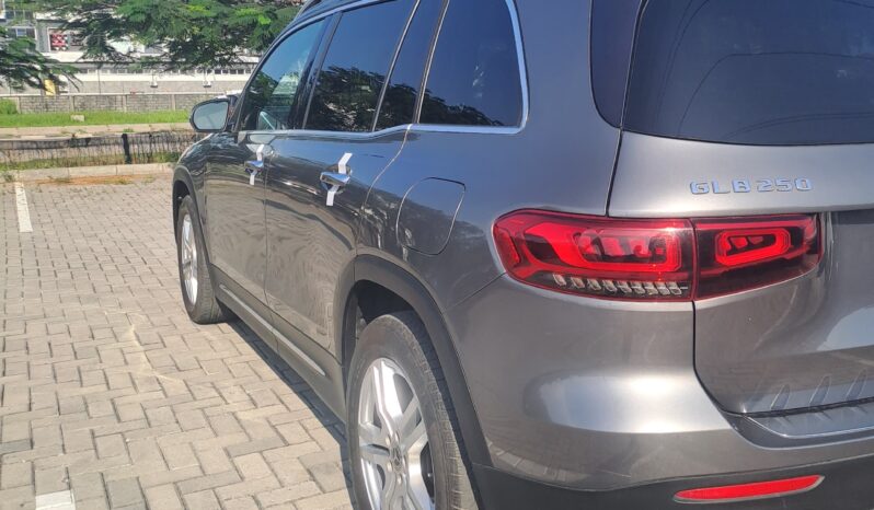 
								2023 Mercedes-Benz GLB 250 full									