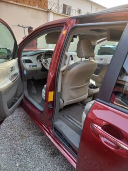 
										2011 Toyota Sienna full									