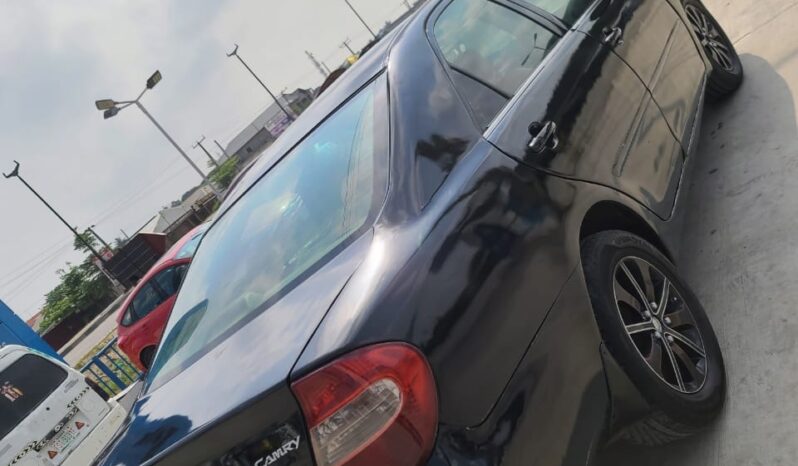 
								2004 Toyota Camry full									