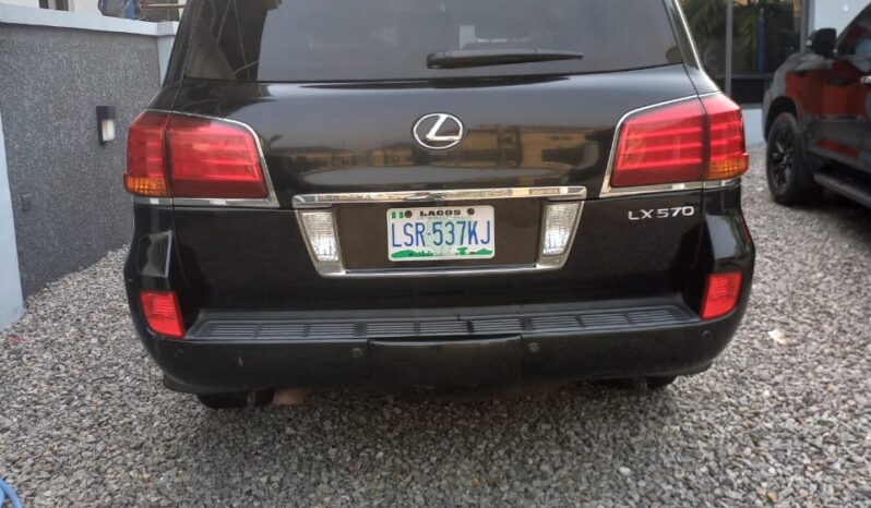 
								2011 Lexus LX570 full									