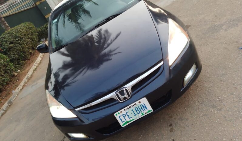 
								2007 Honda Accord full									