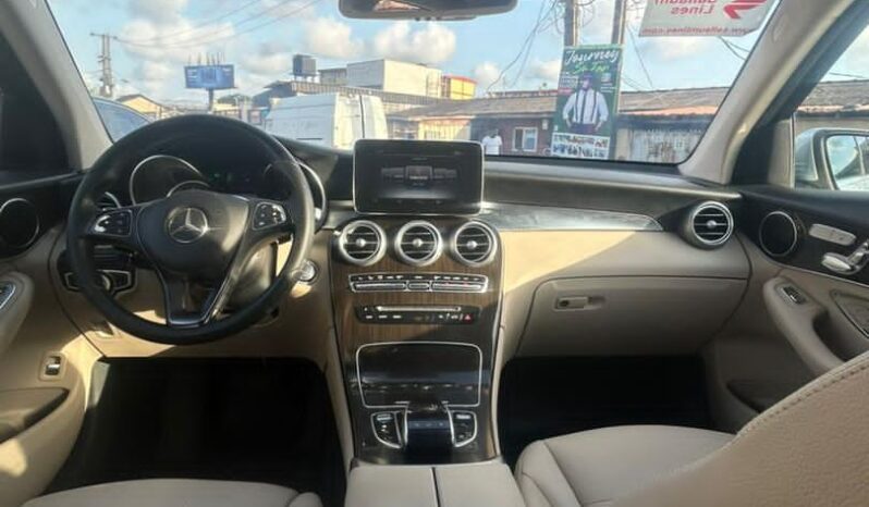 
								2016 Mercedes-Benz GLC 300 full									