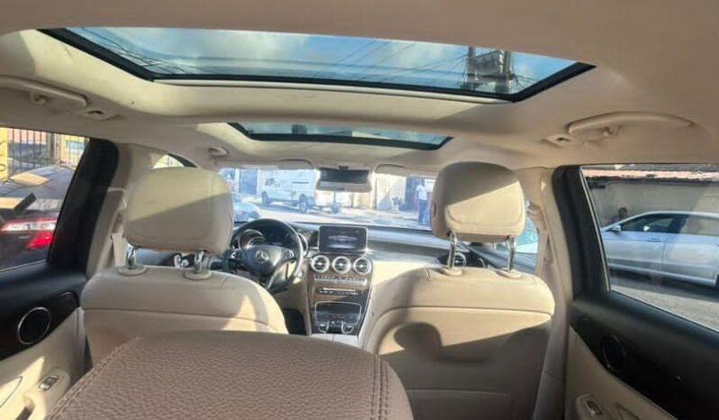 
								2016 Mercedes-Benz GLC 300 full									