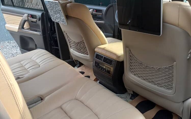 
								2023 Toyota Land Cruiser full									