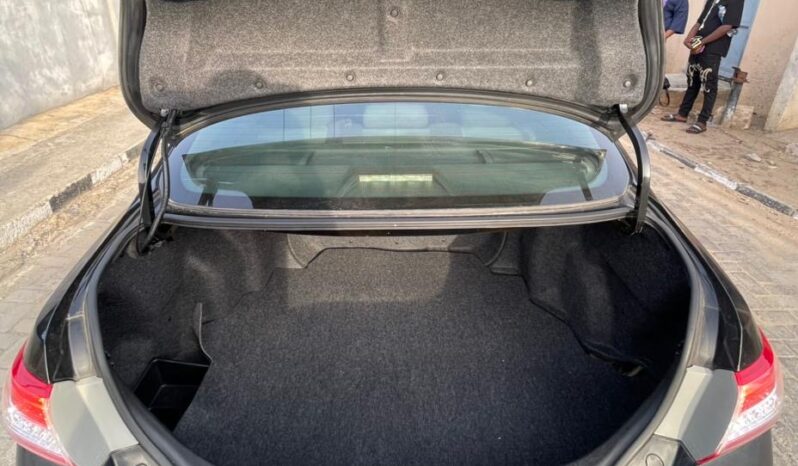 
								2011 Toyota Camry full									