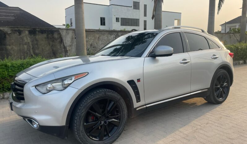 
								2015 Infiniti QX70 full									