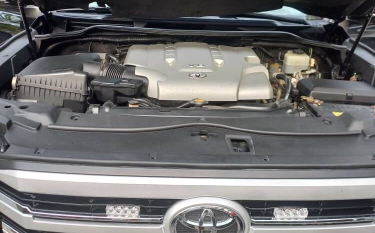 
								2023 Toyota Land Cruiser full									