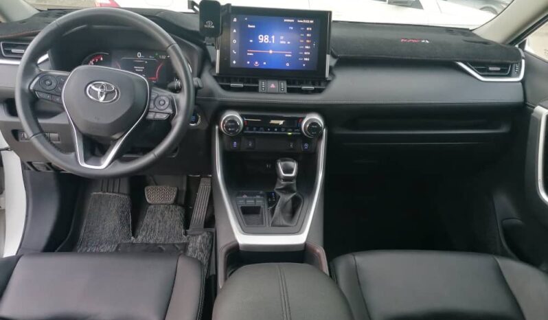 
								2022 Toyota RAV4 full									