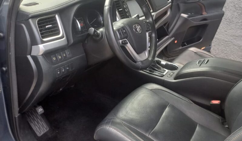 
								2015 Toyota Highlander full									