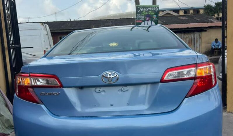 
								2012 Toyota Camry full									