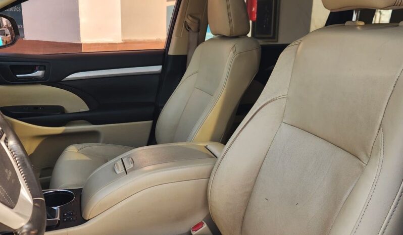 
								2019 Toyota Highlander full									