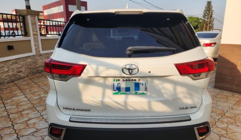 
								2019 Toyota Highlander full									