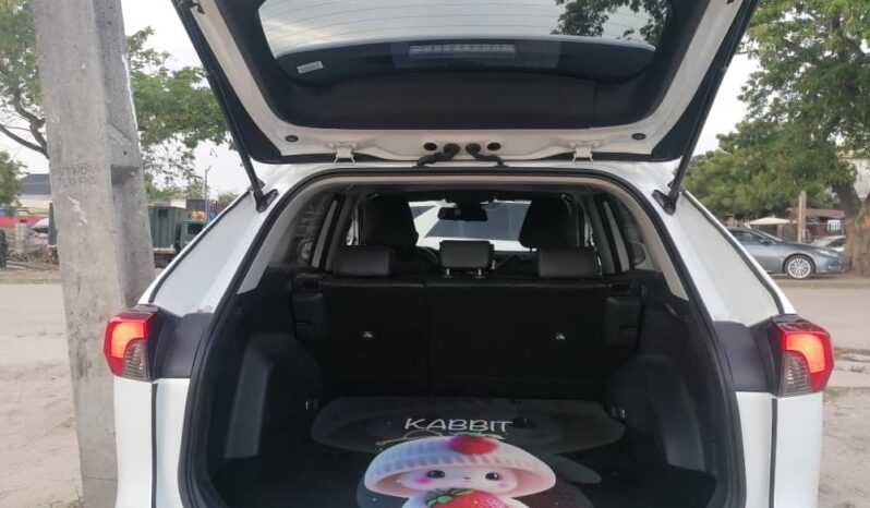 
								2022 Toyota RAV4 full									