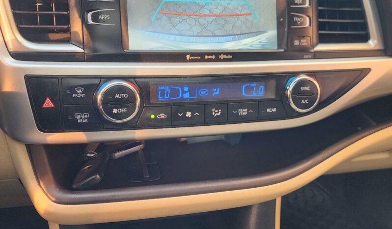 
								2019 Toyota Highlander full									