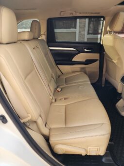 
										2019 Toyota Highlander full									