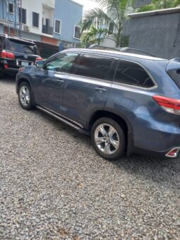 
										2015 Toyota Highlander full									